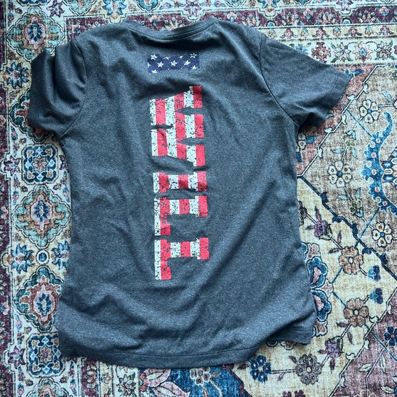 Underarmor patriotic “I Will” American flag red white and blue tahirt, size M - Picture 2 of 3